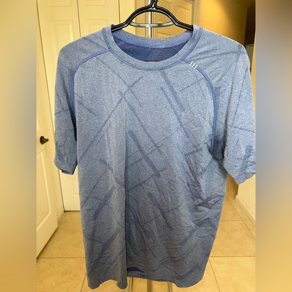 Lululemon Shirt - Picture 1 of 4